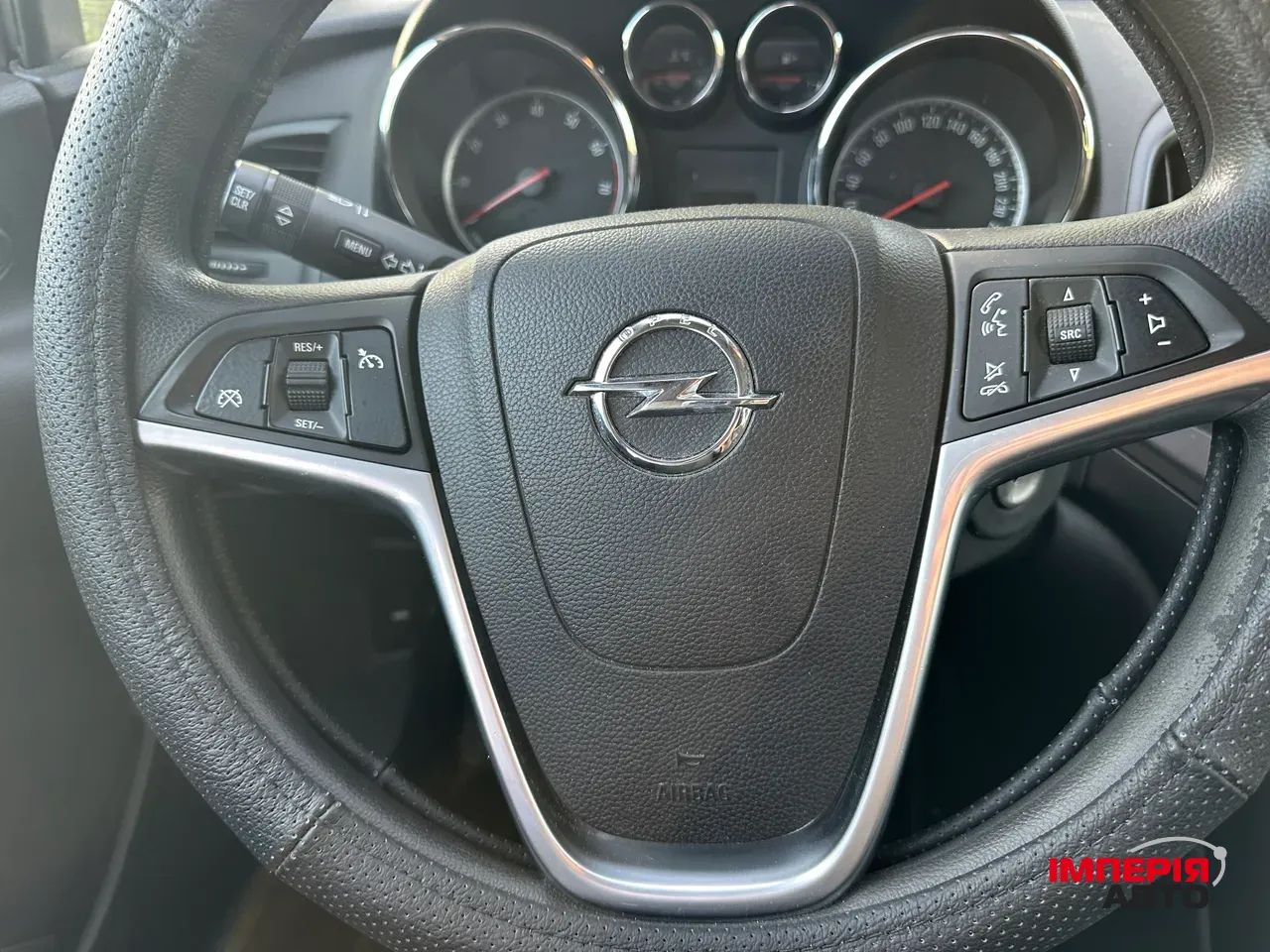 Opel Astra - фото 9