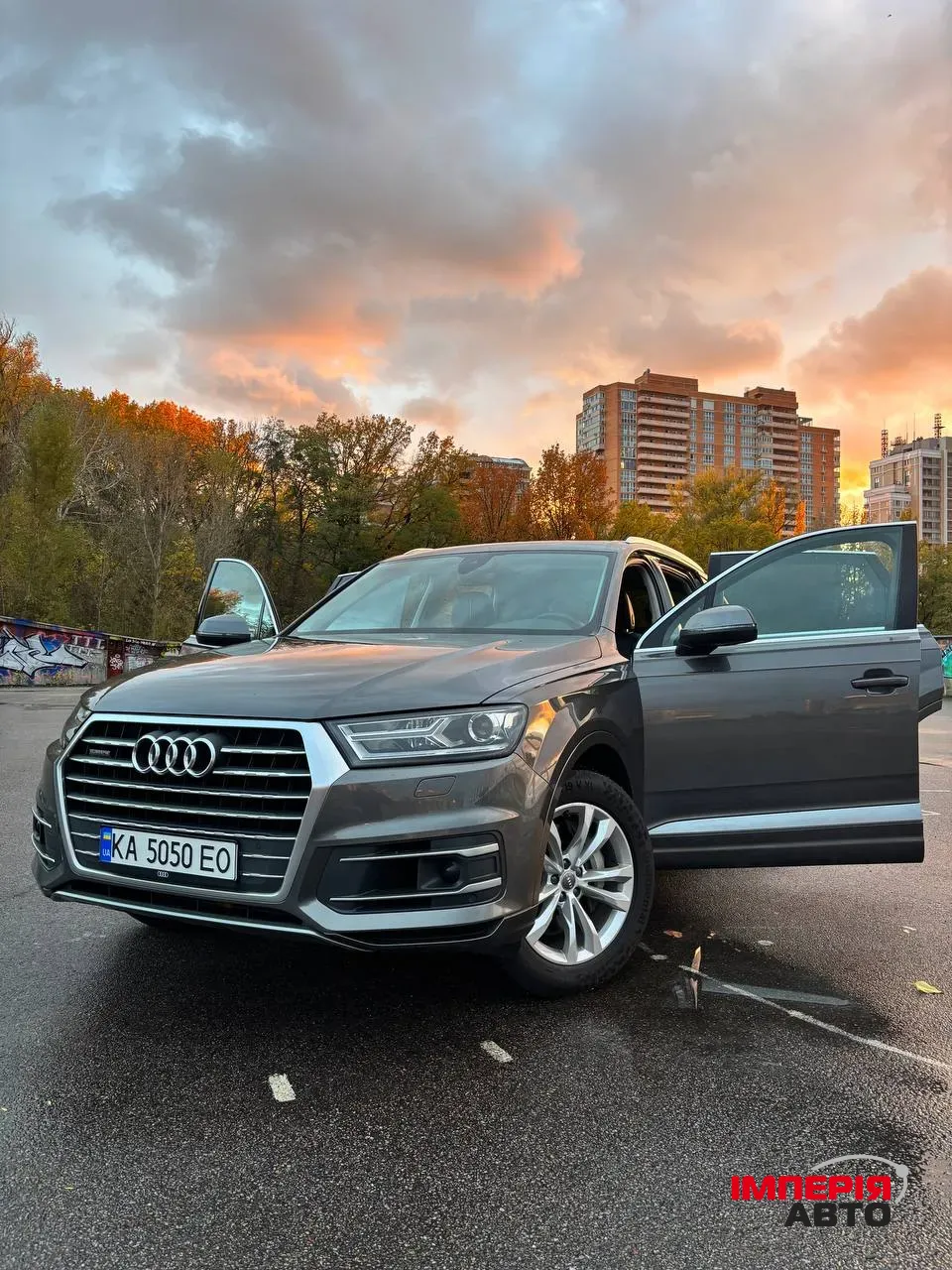 Audi Q7 - фото 11