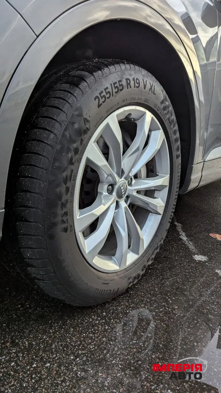 Audi Q7 - фото 17