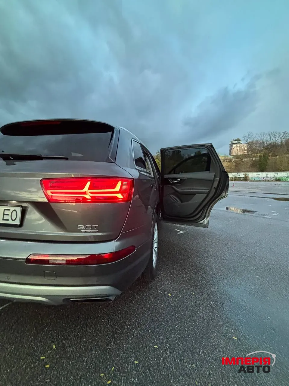 Audi Q7 - фото 9