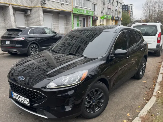 Ford Escape - фото 1
