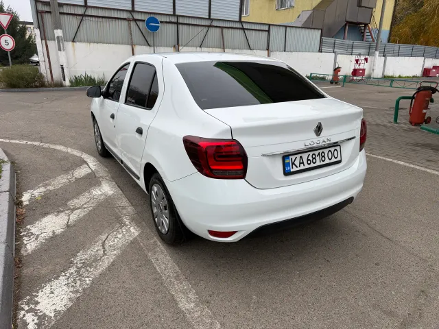 Renault Logan - фото 4