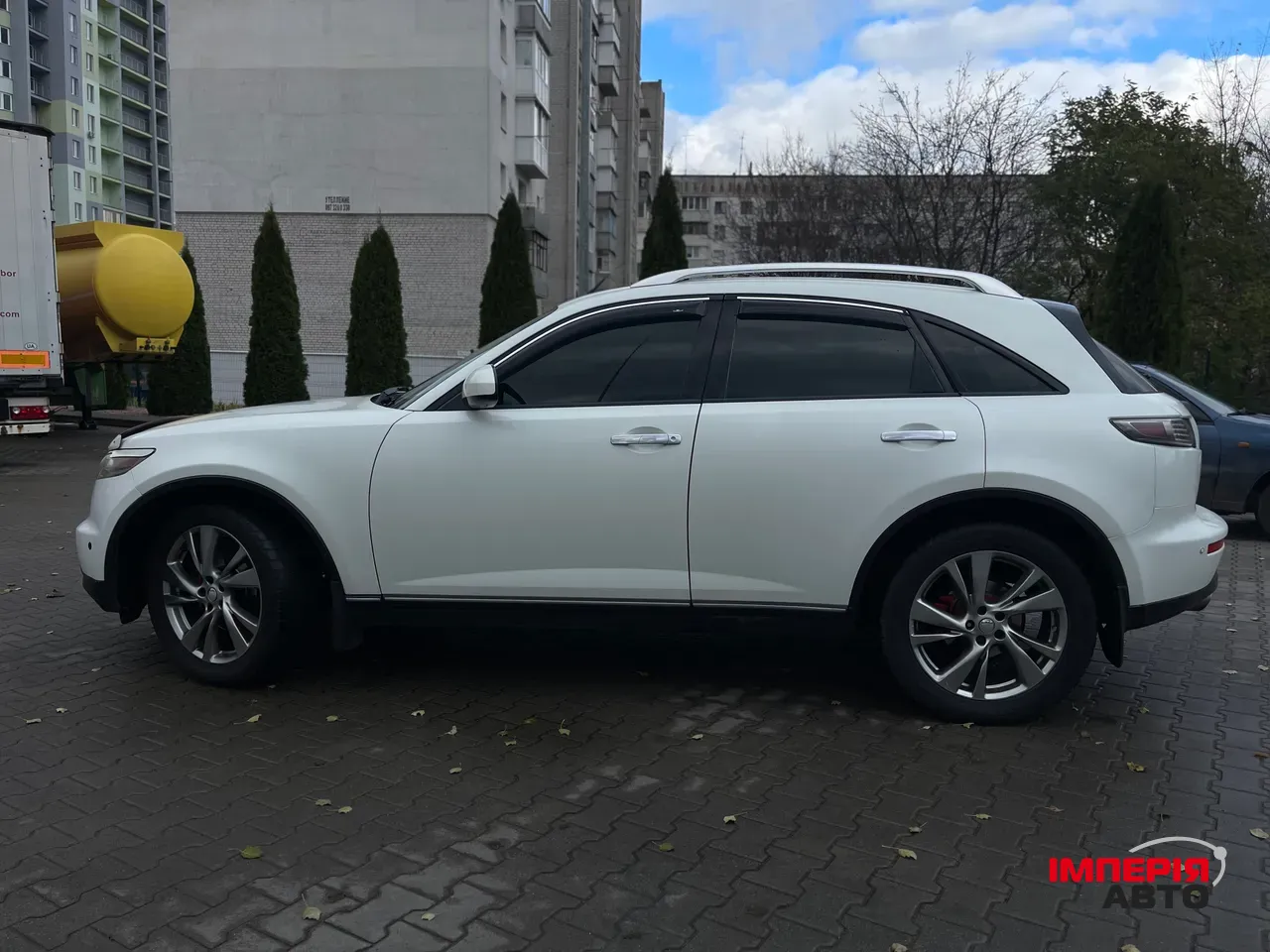 Infiniti FX - фото 6