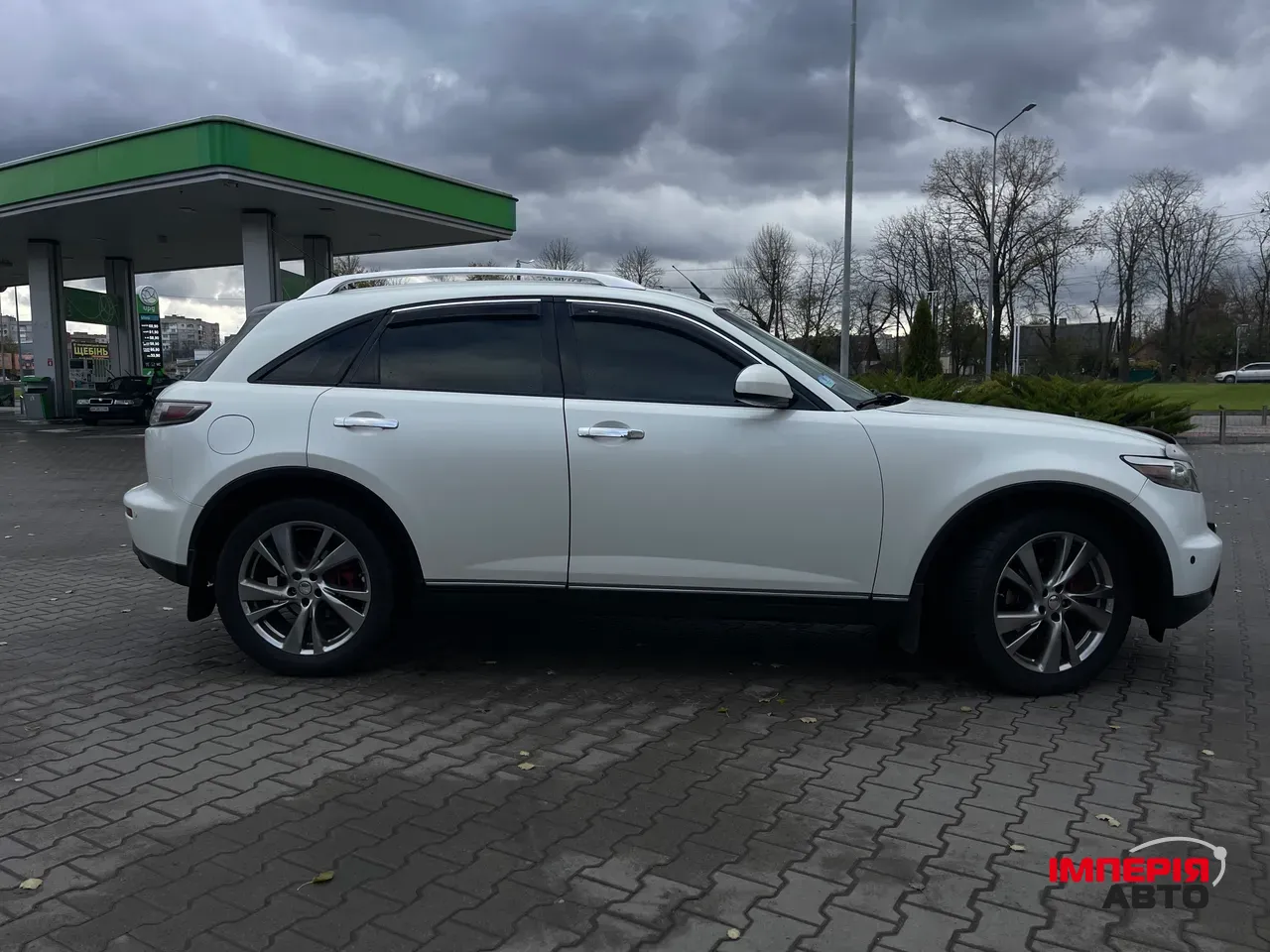 Infiniti FX - фото 2