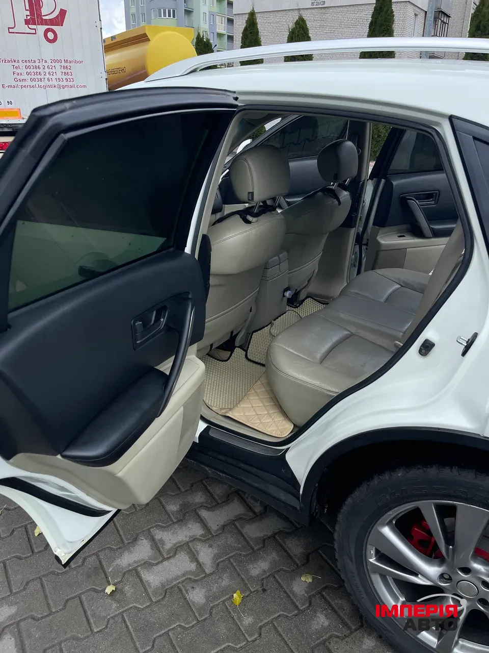 Infiniti FX - фото 9