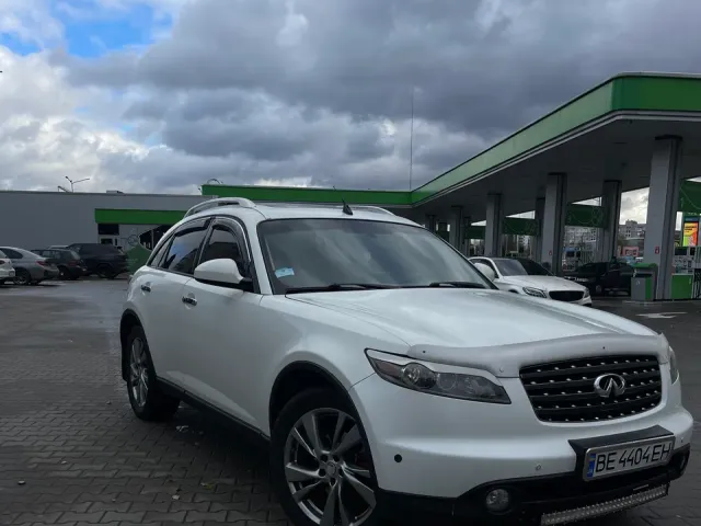 Infiniti FX - фото 1