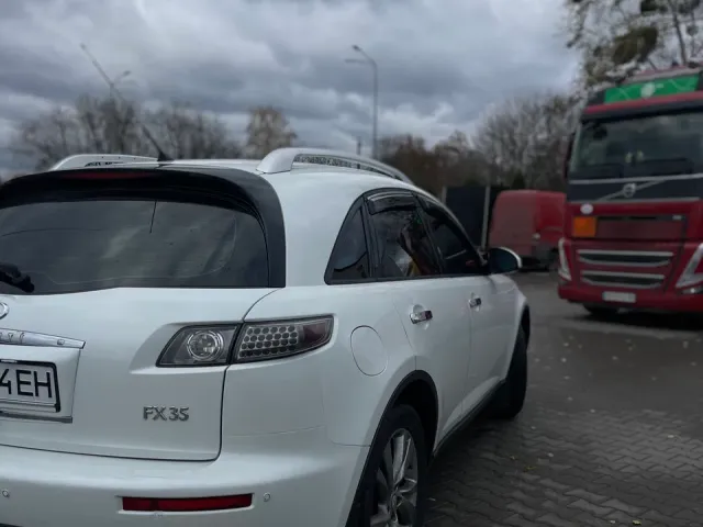 Infiniti FX - фото 4