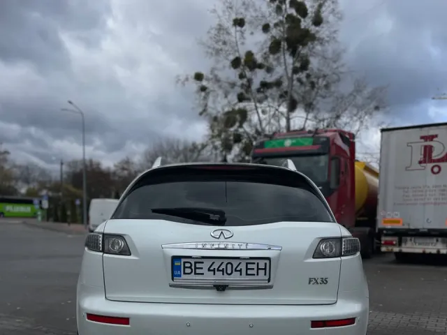 Infiniti FX - фото 3