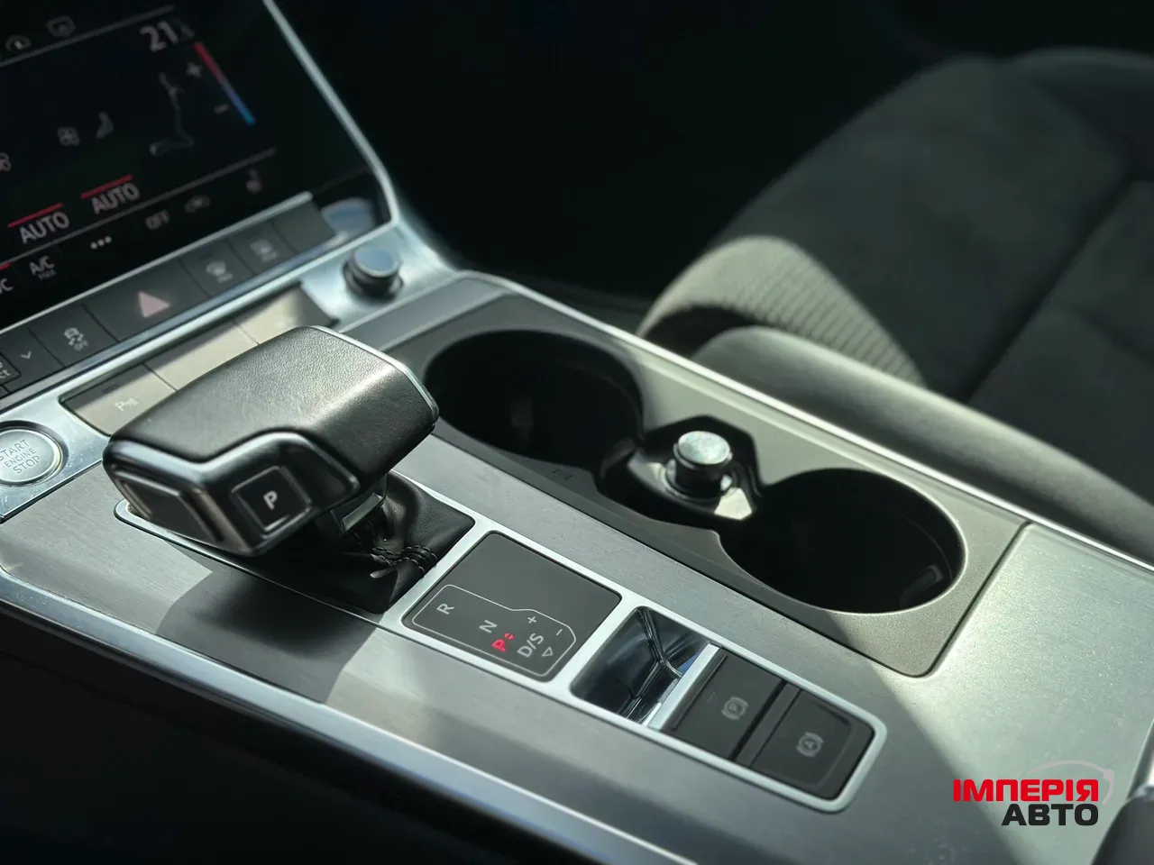 Audi A6 - фото 19