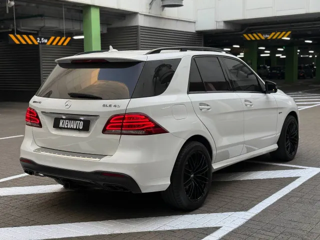 Mercedes-Benz GLE AMG - фото 3