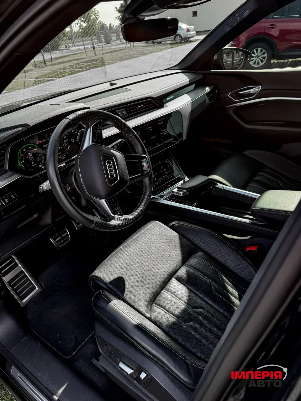 Audi Q8 e-tron - фото 10