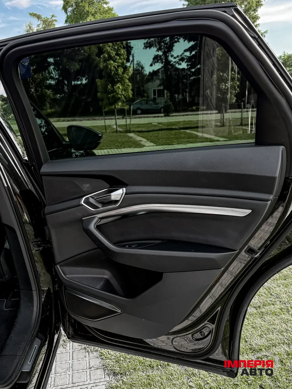 Audi Q8 e-tron - фото 5