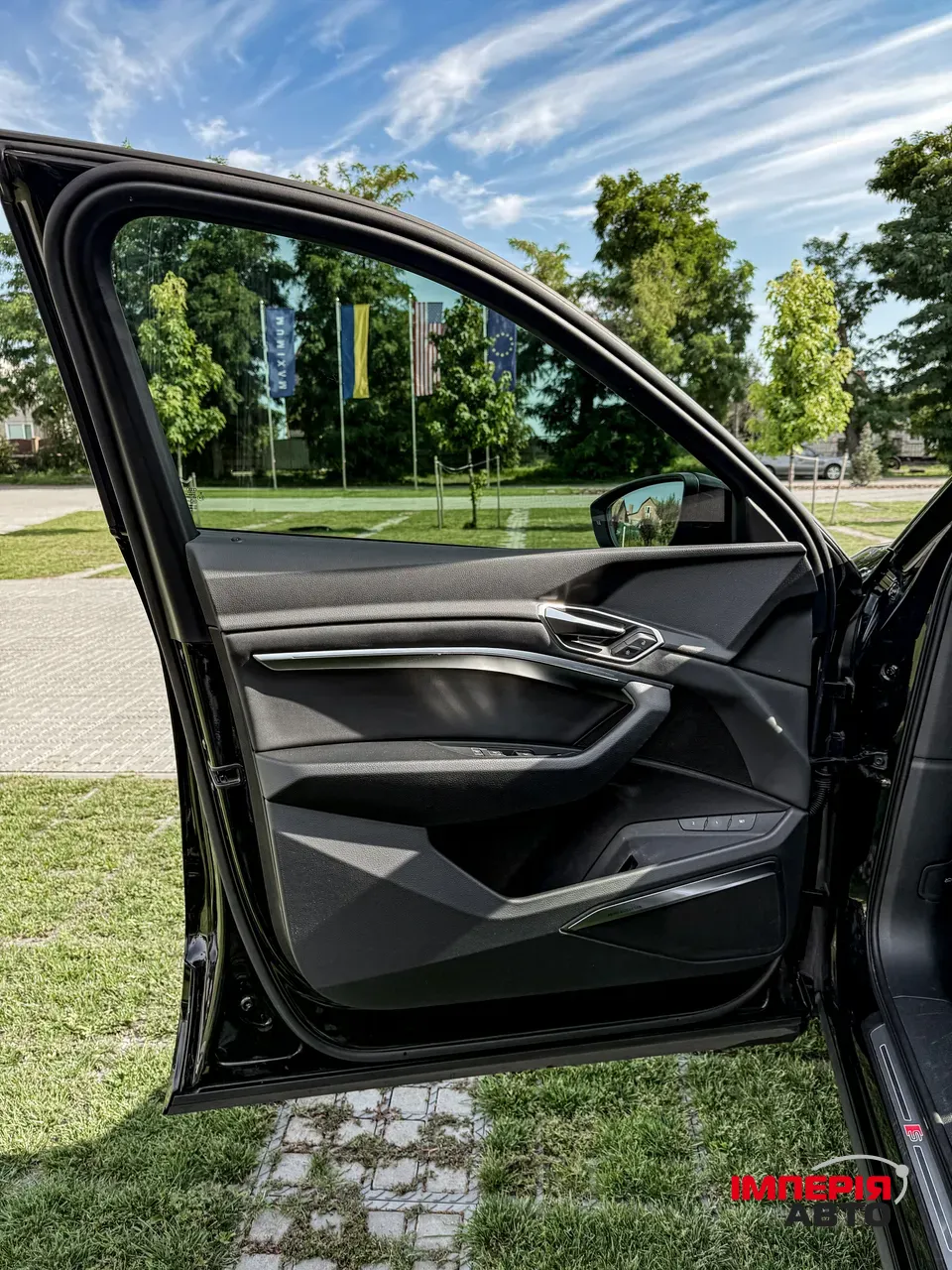 Audi Q8 e-tron - фото 11