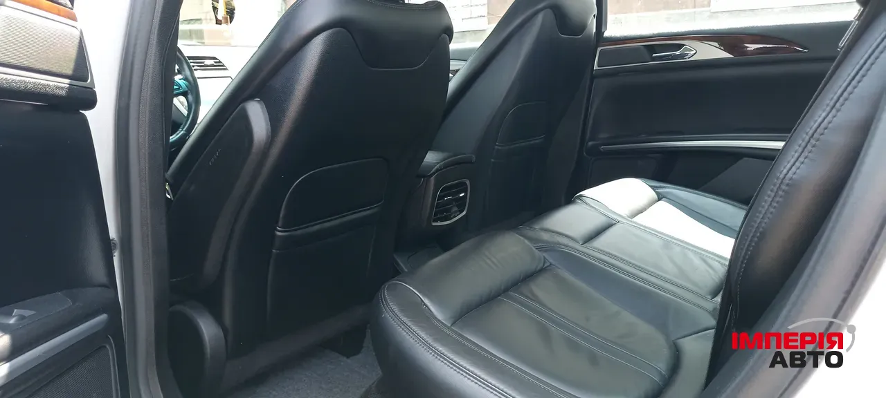 Lincoln MKZ - фото 27