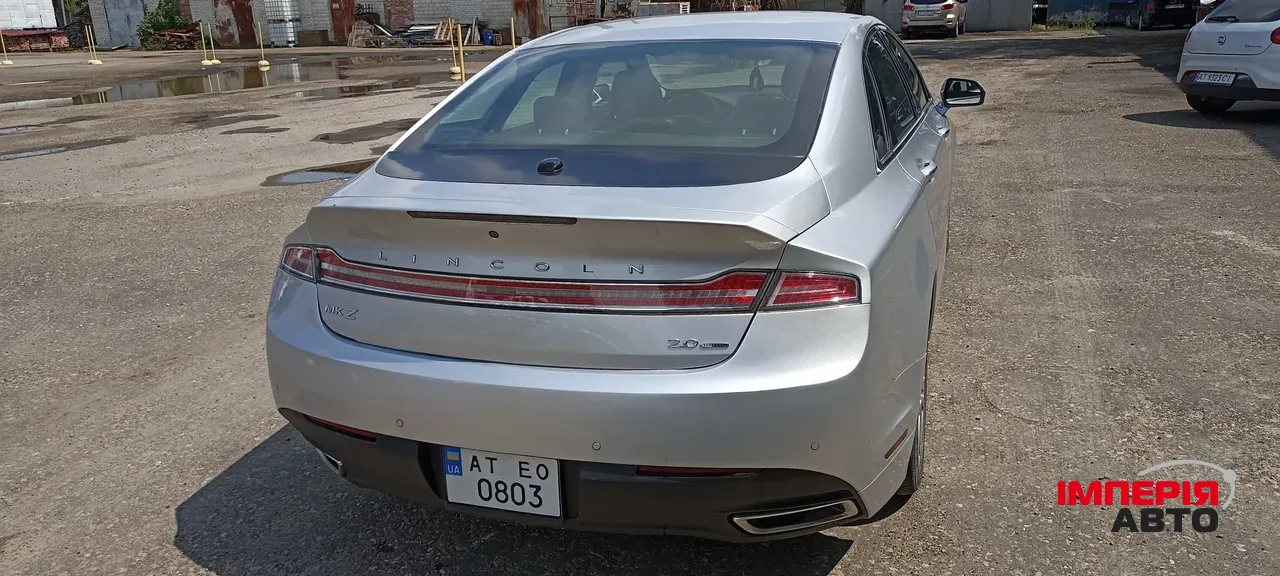 Lincoln MKZ - фото 3