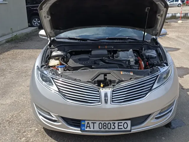 Lincoln MKZ - фото 2