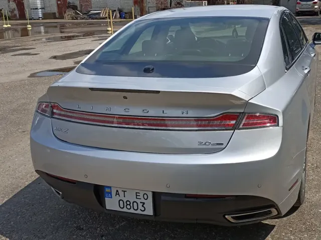 Lincoln MKZ - фото 3