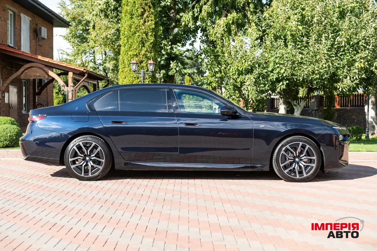 BMW 7 серії - фото 7