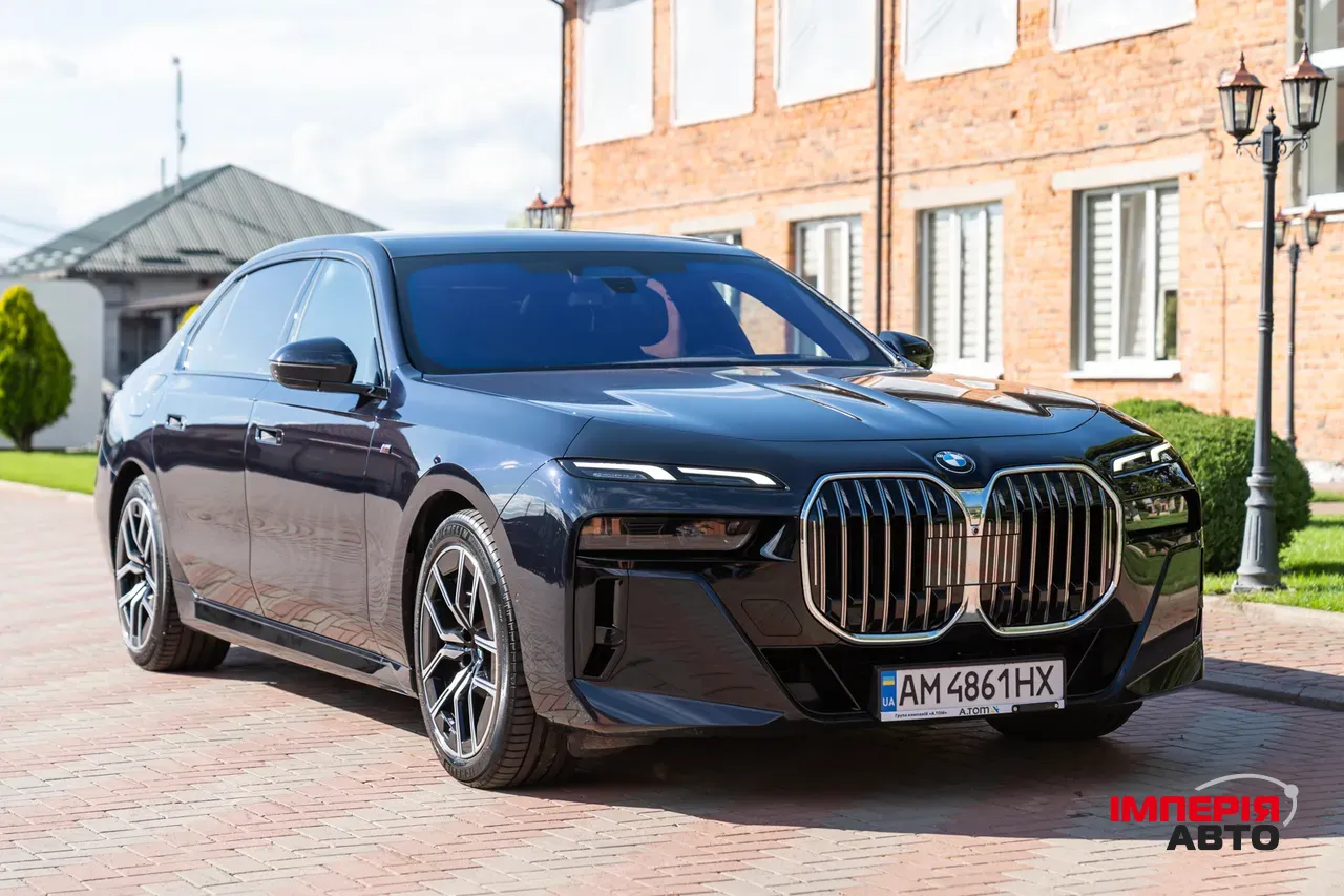 BMW 7 серії - фото 9