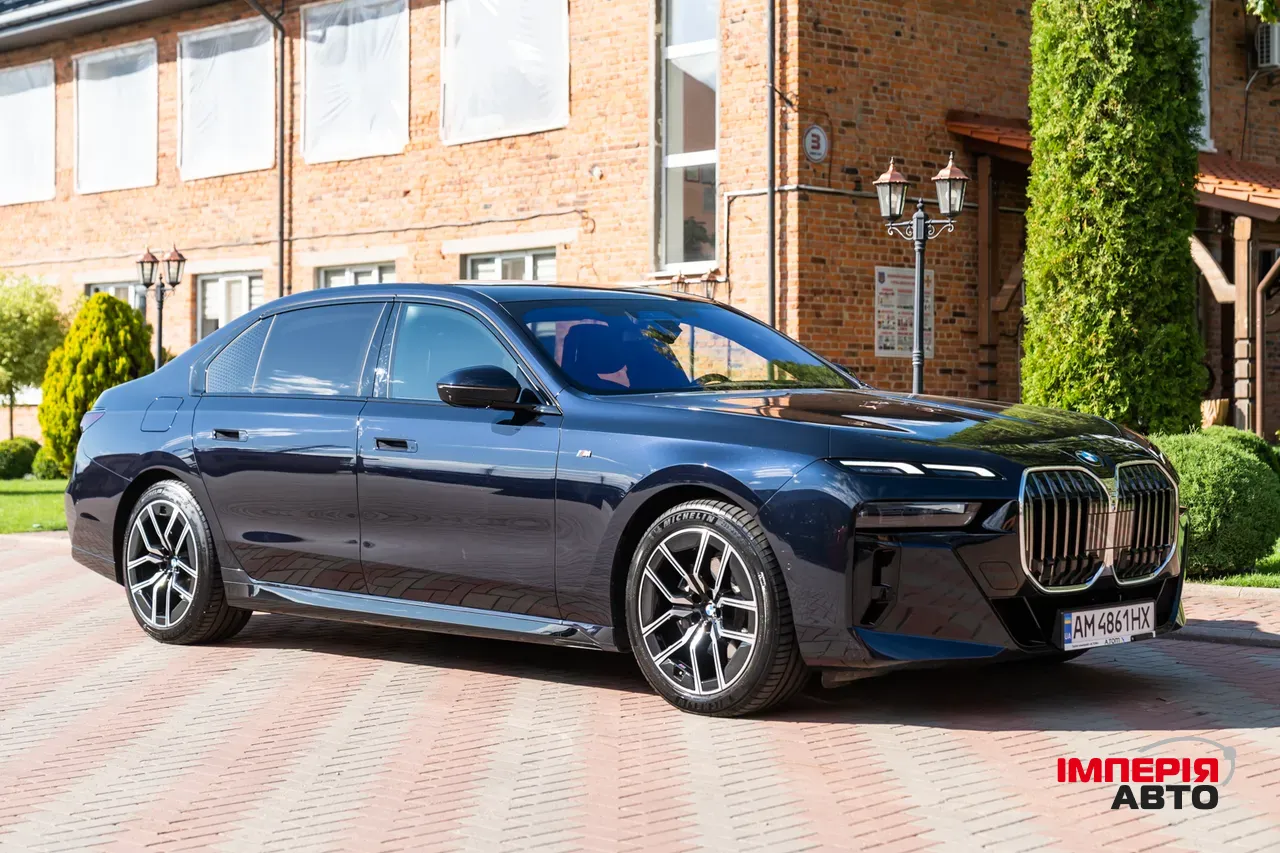 BMW 7 серії - фото 8