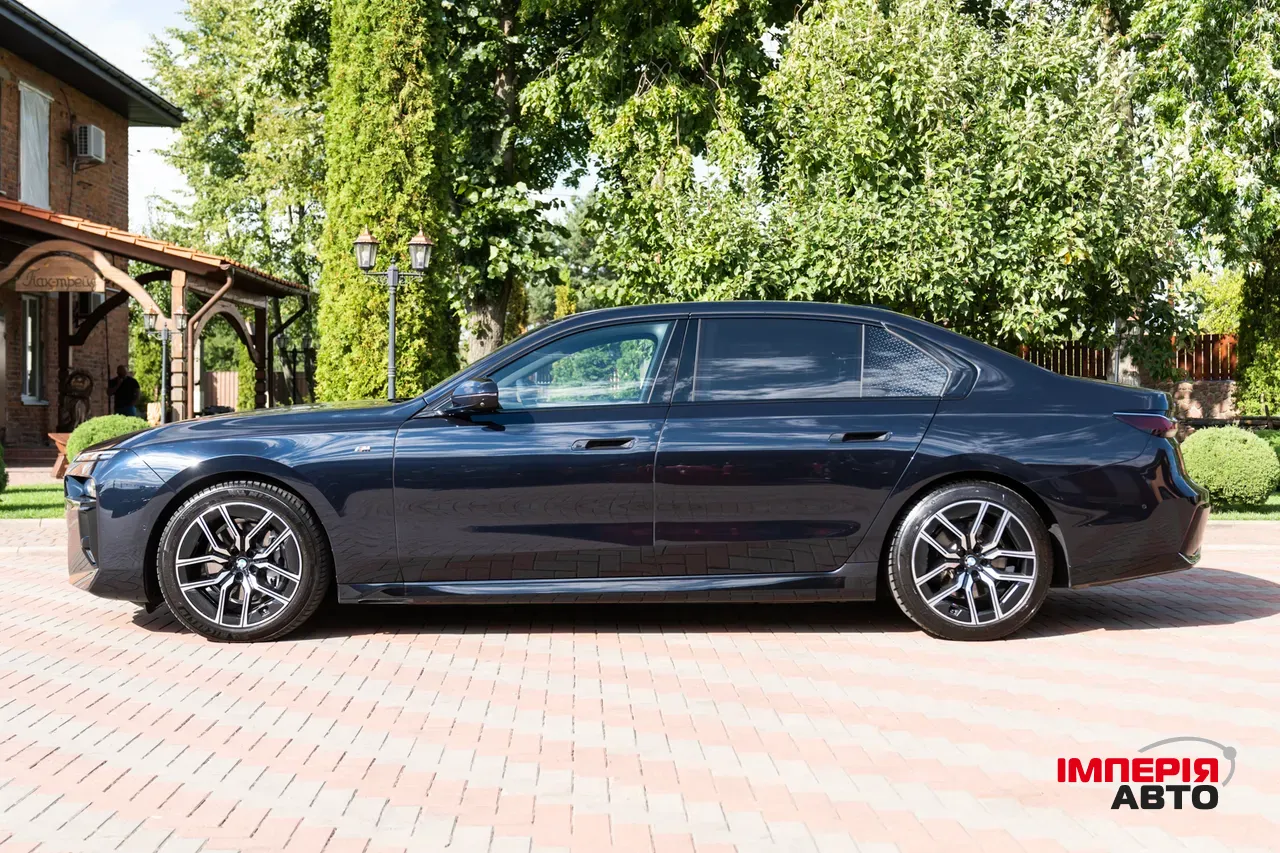 BMW 7 серії - фото 3