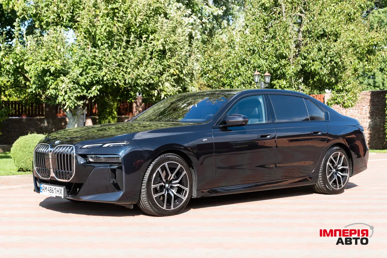 BMW 7 серії - фото 2
