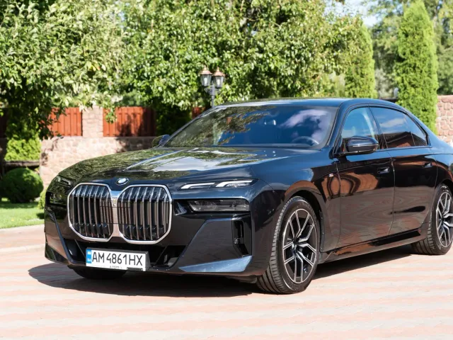 BMW 7 серії - фото 1