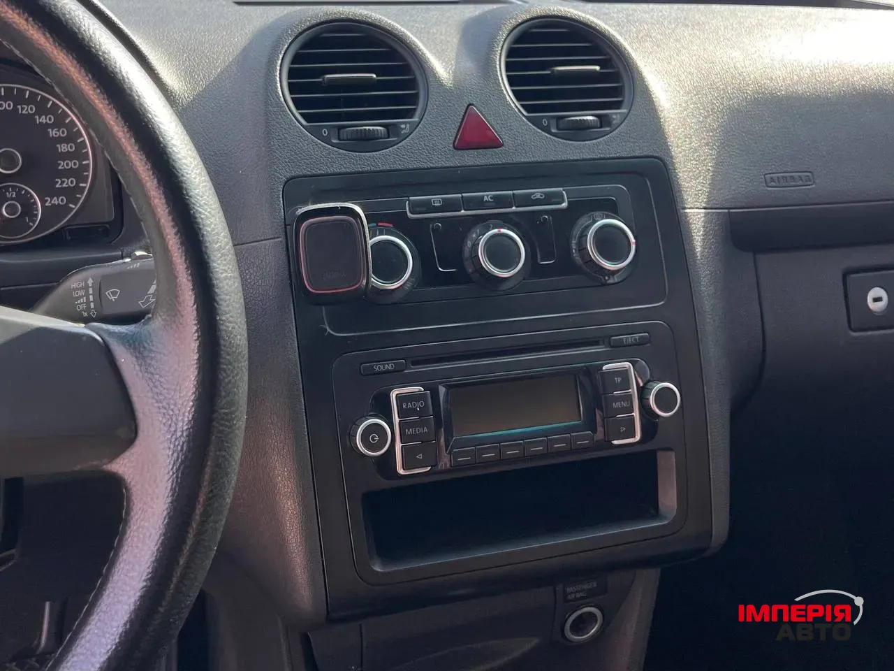 Volkswagen Caddy - фото 6