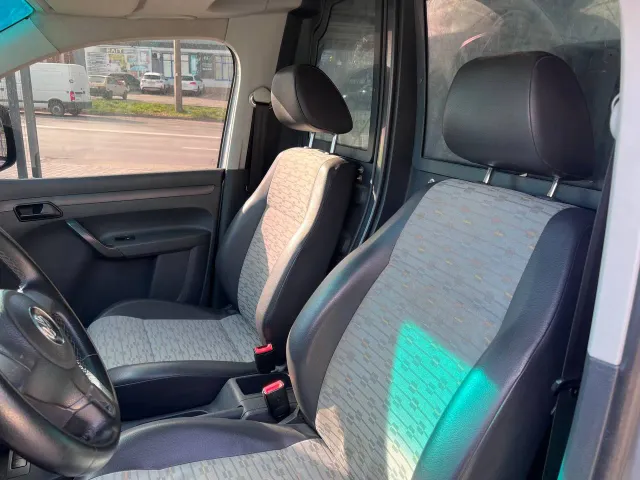 Volkswagen Caddy - фото 3