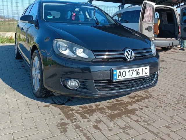 Volkswagen Golf - фото 1