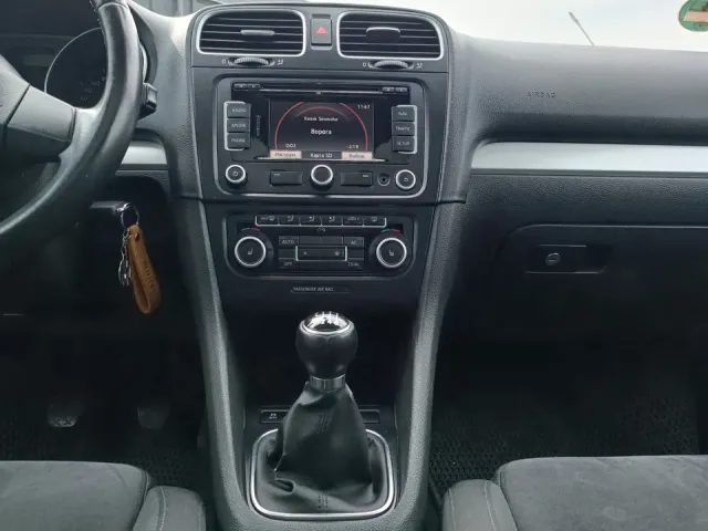 Volkswagen Golf - фото 5