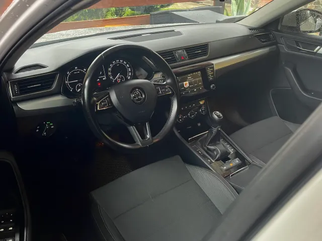 Skoda Superb - фото 5