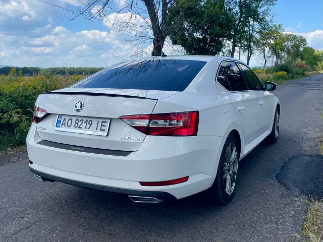 Skoda Superb - фото 4