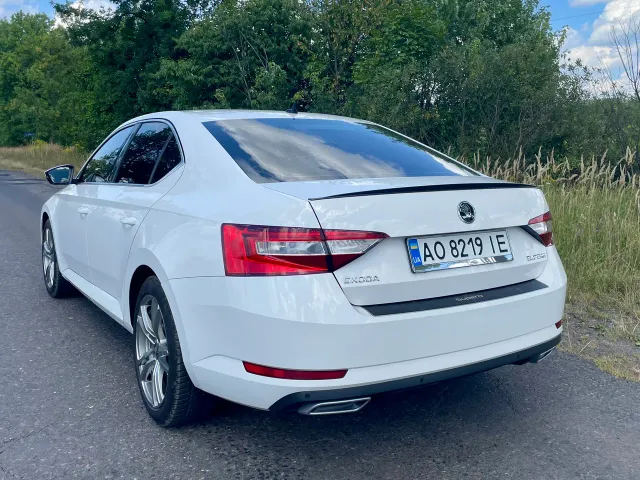 Skoda Superb - фото 3