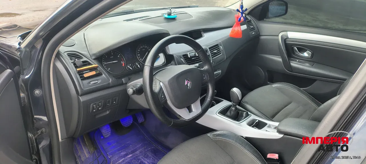 Renault Laguna - фото 10
