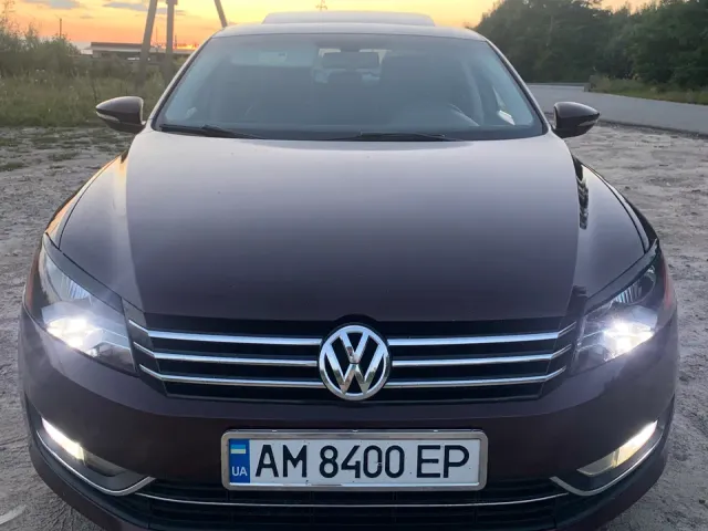 Volkswagen Passat - фото 4