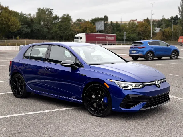 Volkswagen Golf R - фото 4