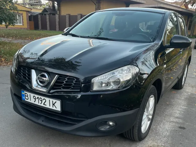 Nissan Qashqai - фото 1