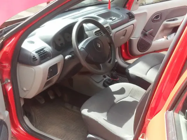 Renault Clio - фото 5
