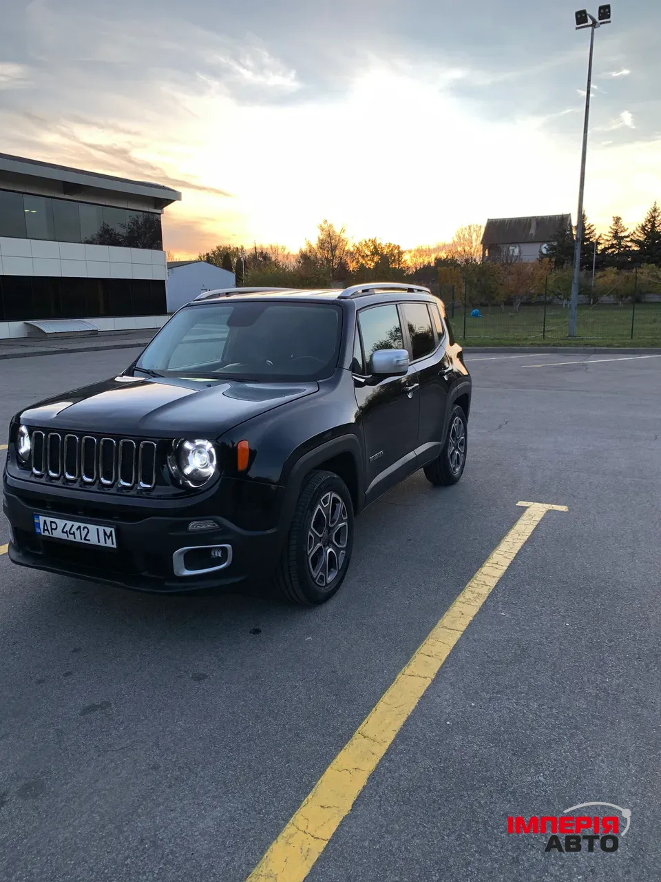 Jeep Renegade - фото 1