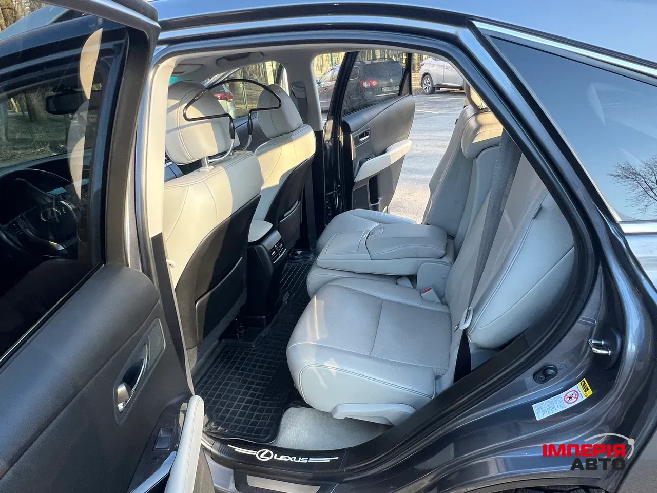 Lexus RX - фото 15