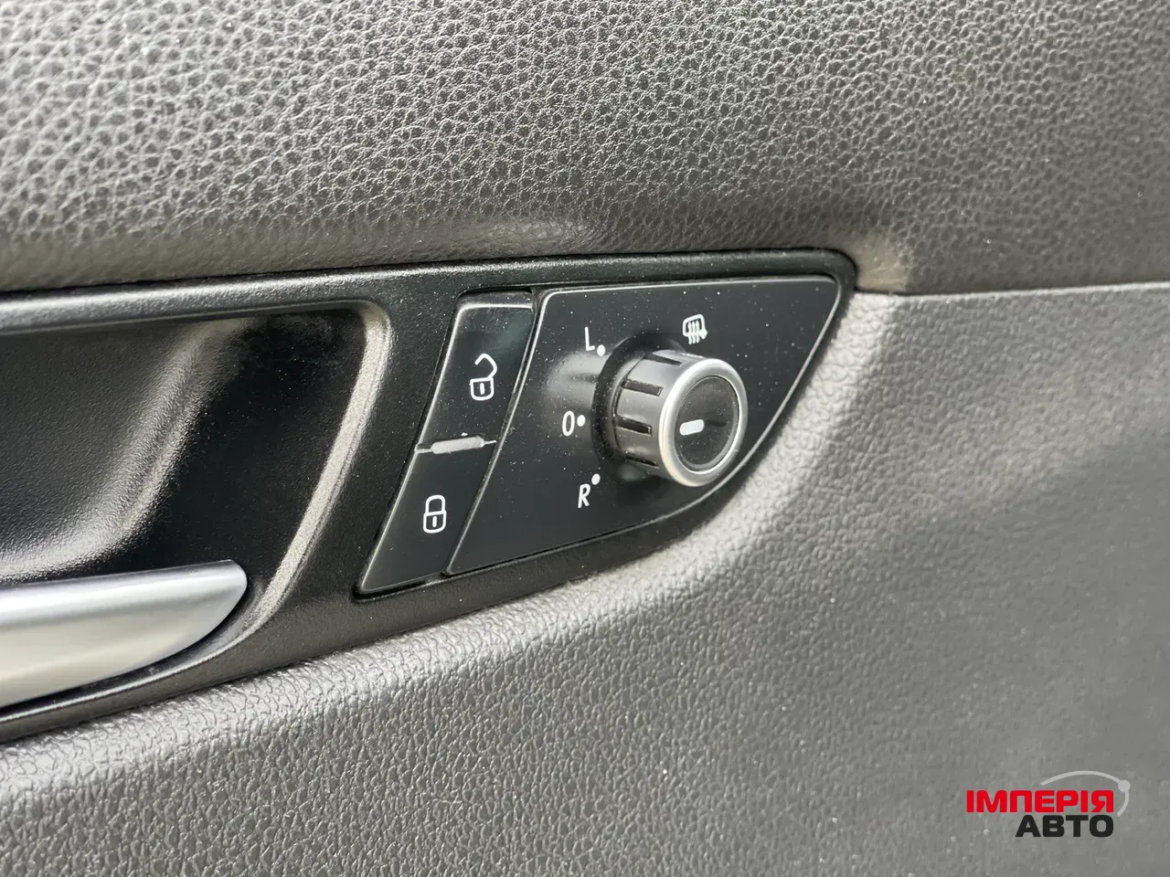 Volkswagen Passat - фото 27