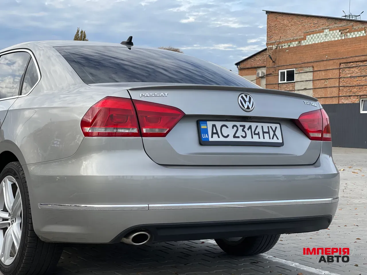 Volkswagen Passat - фото 12