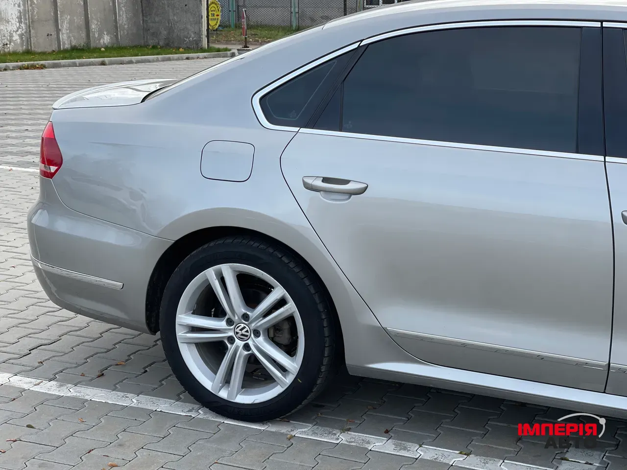 Volkswagen Passat - фото 8