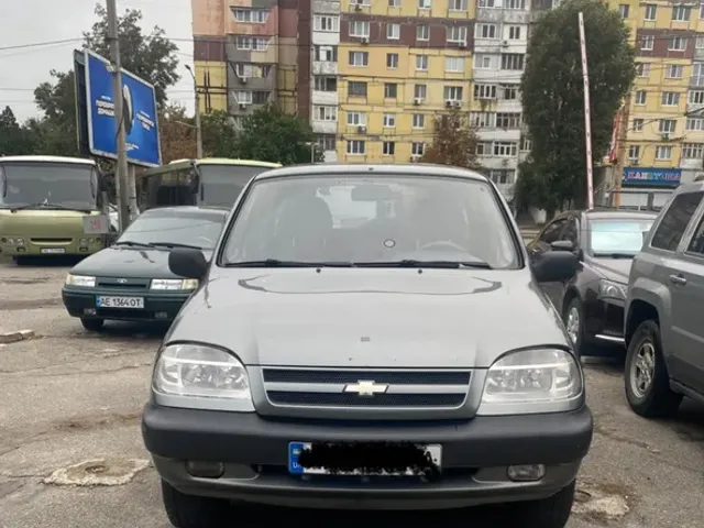 Chevrolet Niva - фото 2