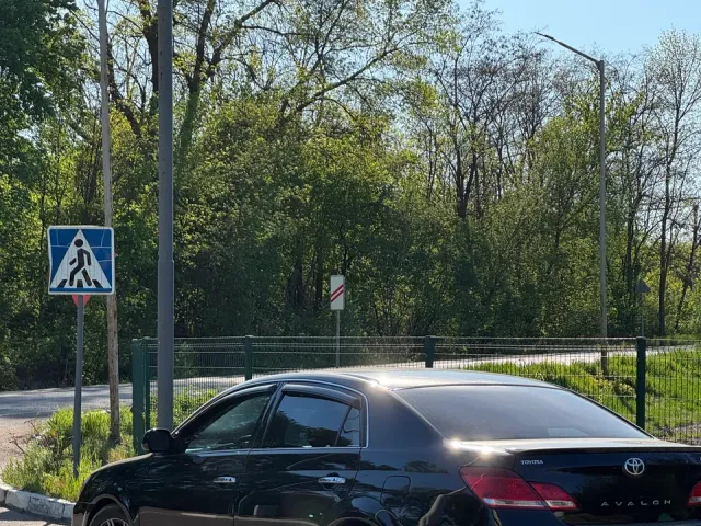 Toyota Avalon - фото 1