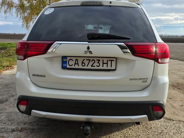Mitsubishi Outlander - фото 5