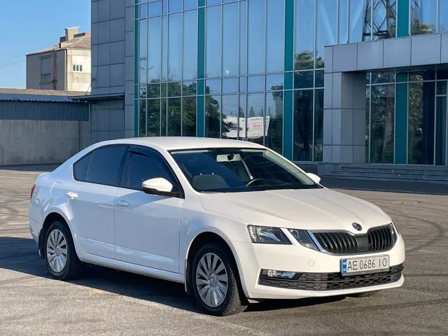 Skoda Octavia - фото 3