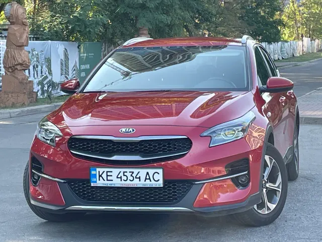 Kia XCeed - фото 4