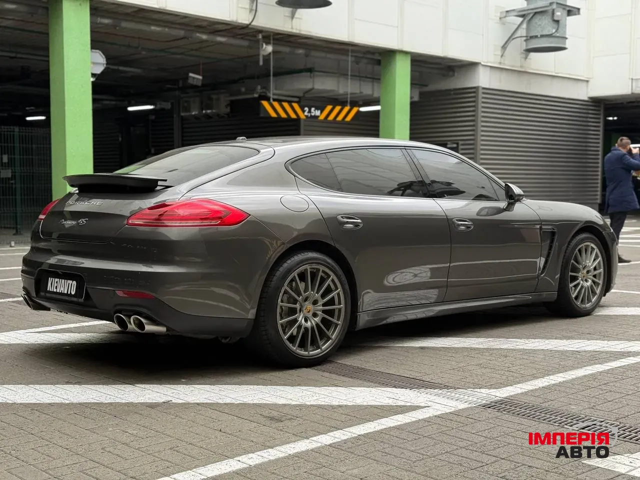Porsche Panamera - фото 8